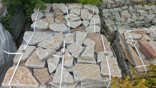 Плитняк гранитный галтованный купить в Верхнем Уфалее