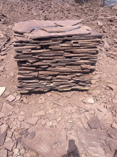 Плитняк лемезит бордовый для цоколя 1,5-2 см купить в Верхнем Уфалее