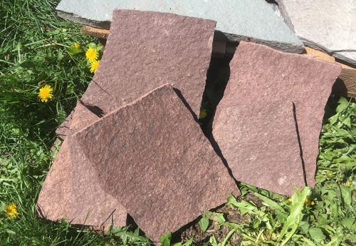 Плитняк лемезит бордовый для цоколя 1,5-2 см купить в Верхнем Уфалее