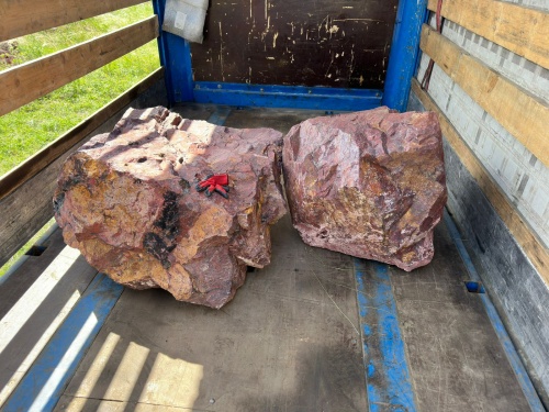 Ландшафтные глыбы красно-фиолетовые 200-1000 килограмм купить в Верхнем Уфалее