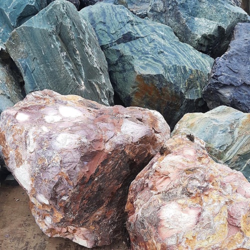 Ландшафтные глыбы красно-фиолетовые 200-1000 килограмм купить в Верхнем Уфалее