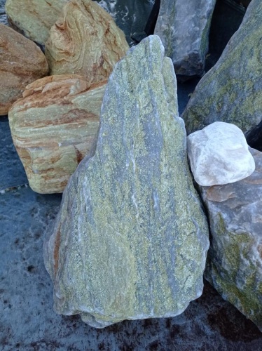 Златолит жёлтый, жёлто-зелёный глыбки и валуны для ланшафтного дизайна купить в Верхнем Уфалее