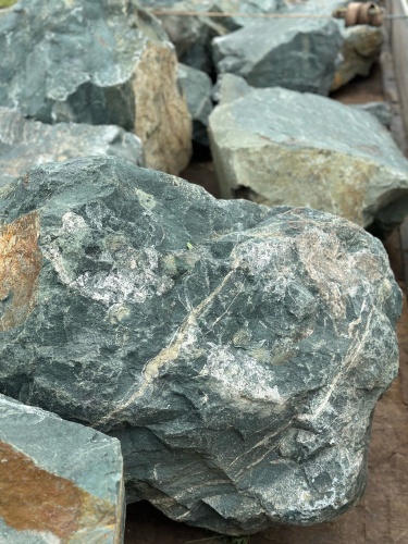 Камни для ландшафтного дизайна зелёные 10-60 килограмм купить в Верхнем Уфалее