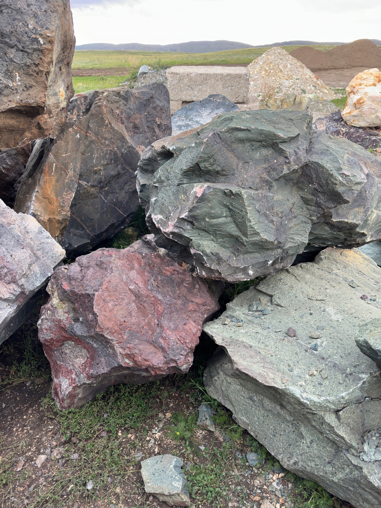 Камни для ландшафтного дизайна зелёные 10-60 килограмм купить в Верхнем Уфалее