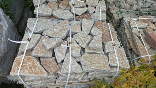 Гранитный плитняк галтованный для парковки купить в Верхнем Уфалее