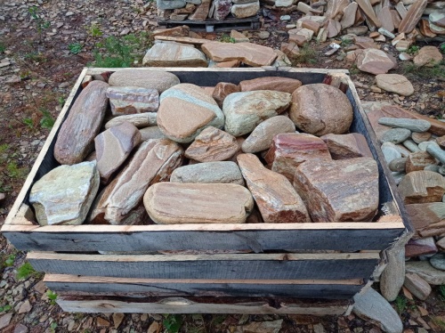 Златолит жёлтый, жёлто-зелёный глыбки и валуны для ланшафтного дизайна купить в Верхнем Уфалее