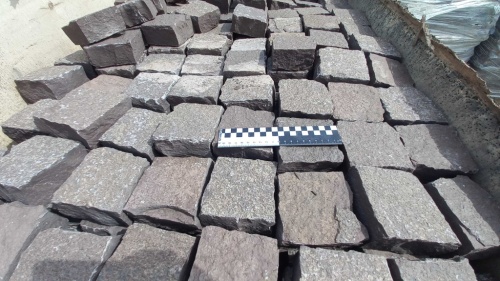 Лемезит колотая брусчатка 10 * 10 см. для парковки купить в Верхнем Уфалее