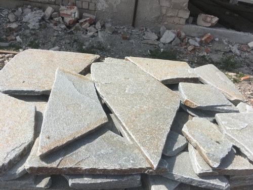 Златолит серебристый галтованный для лестниц купить в Верхнем Уфалее